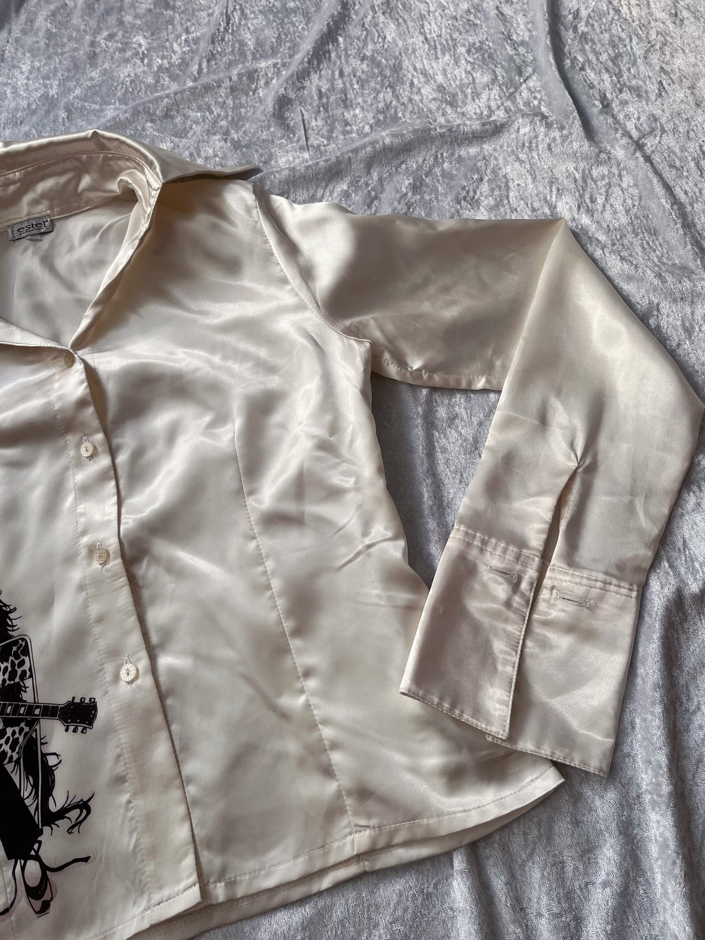 Rockstar Girlfriend REWORKED beige satin shirt 🎸🪷🍓