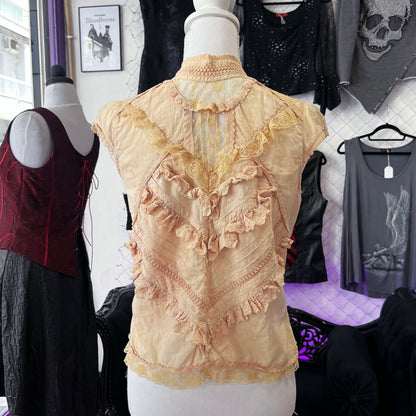 00’s whimsy coquette beige lacey cotton shirt ☀️