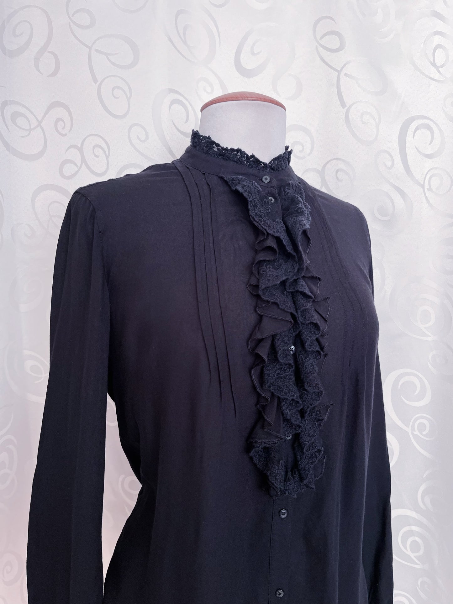 Espirit gothic ruffle shirt ✝️