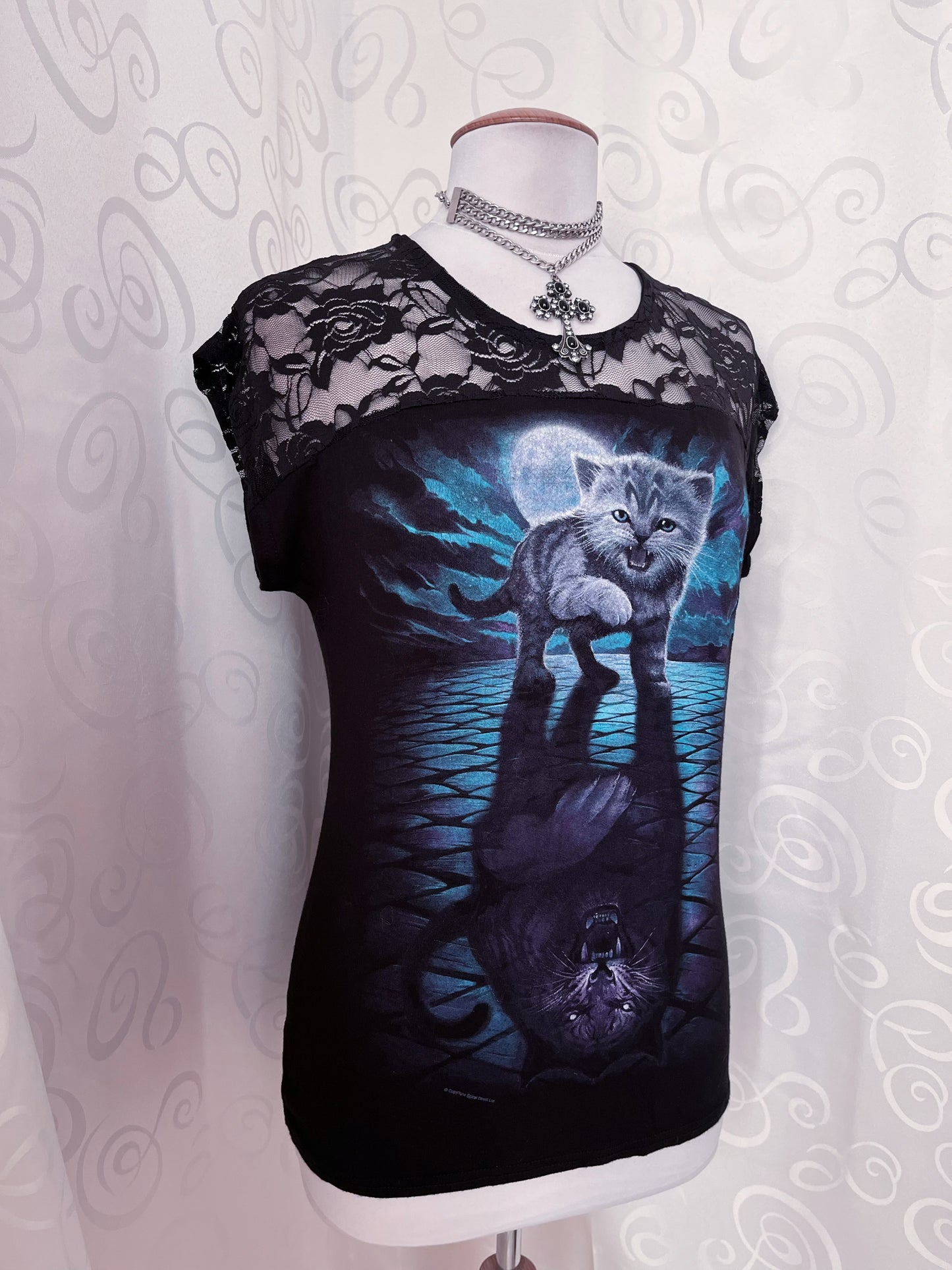 SPIRAL black wild side tee with lace detail 🖤🐱