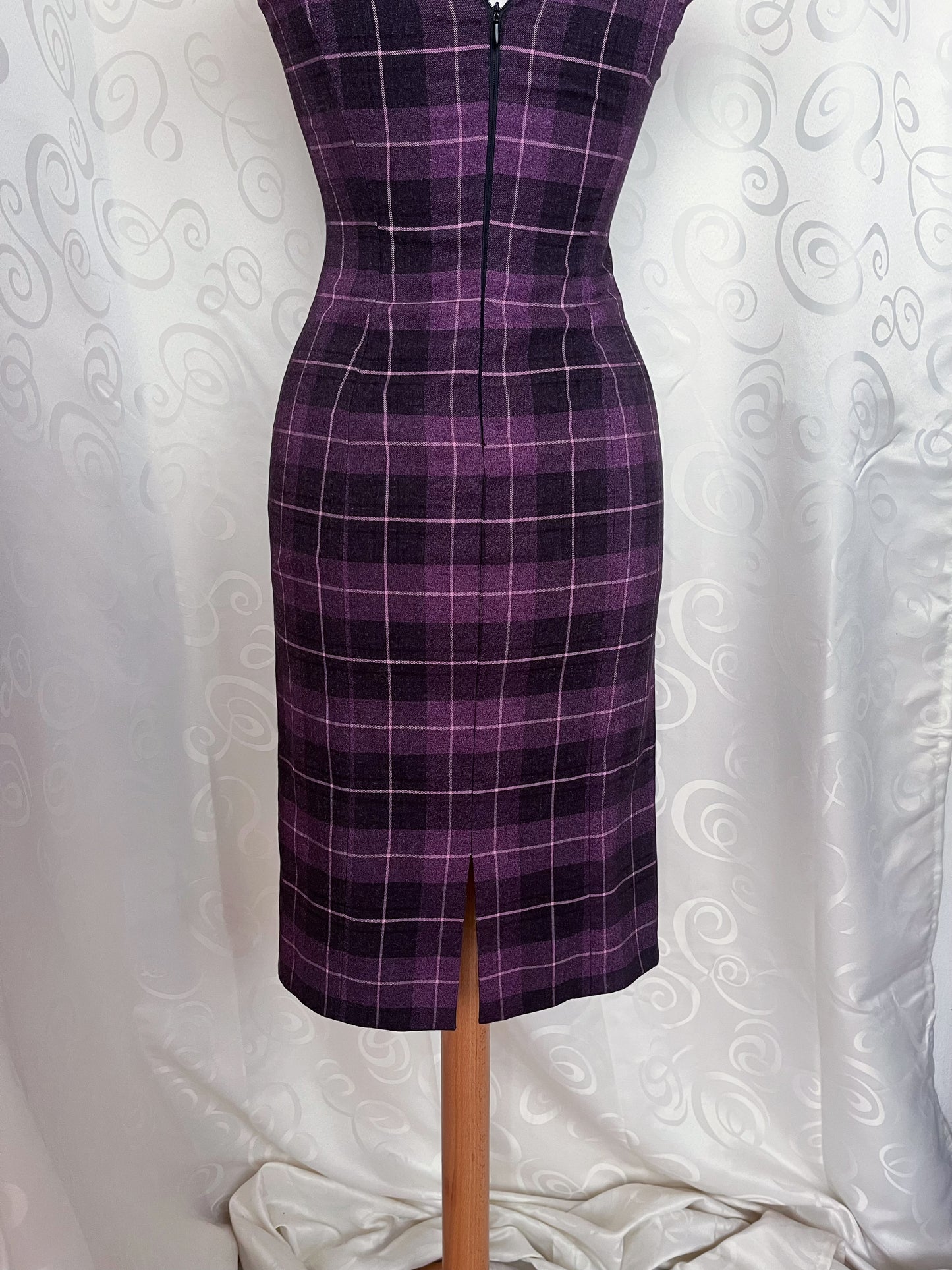 Perfect purple Alt tartan office dress 💜🌀