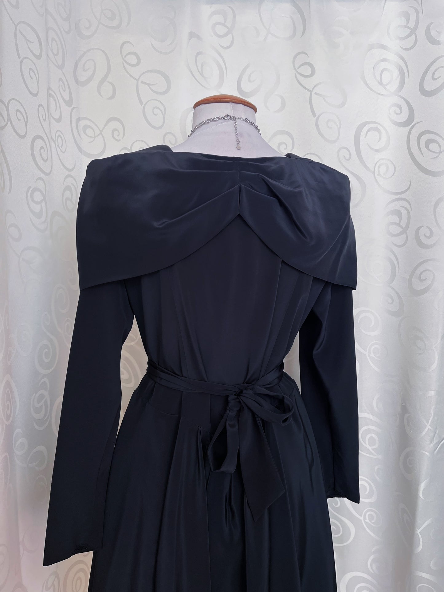 Vintage gothic victorian style black button dress 🦇🏰