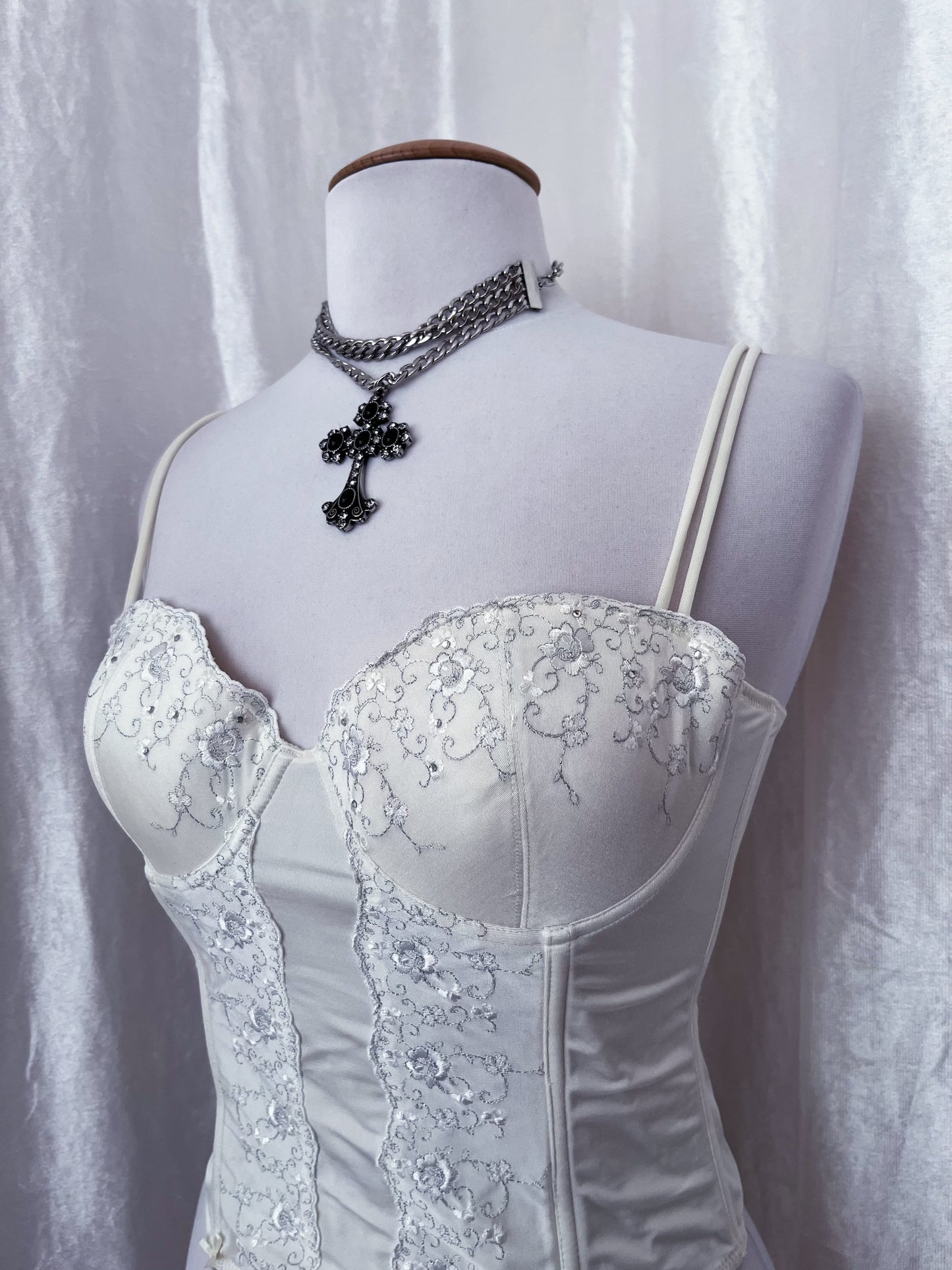 Angelic white corset top 🪽