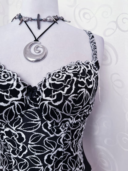 00’s whimsygoth embroidered corset 🪽🌀