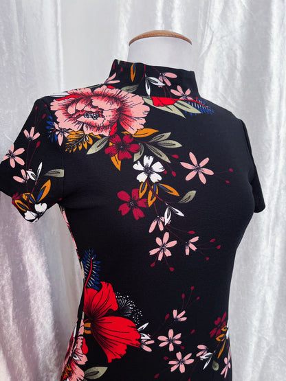 Beautiful Qipao style floral dress 🌺🌷