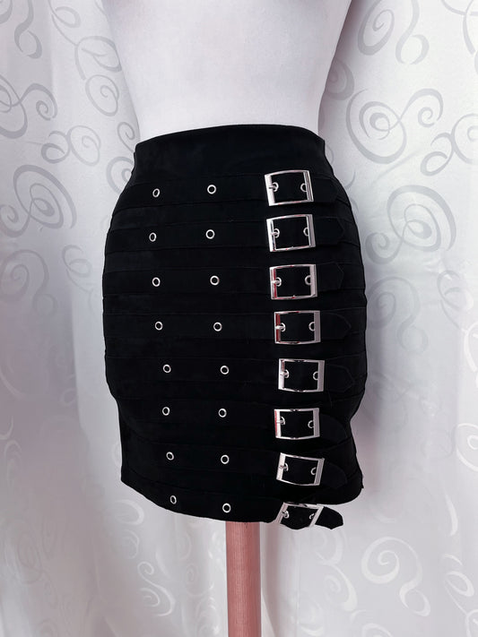 Essential mini Alt black skirt with buckles 🦇