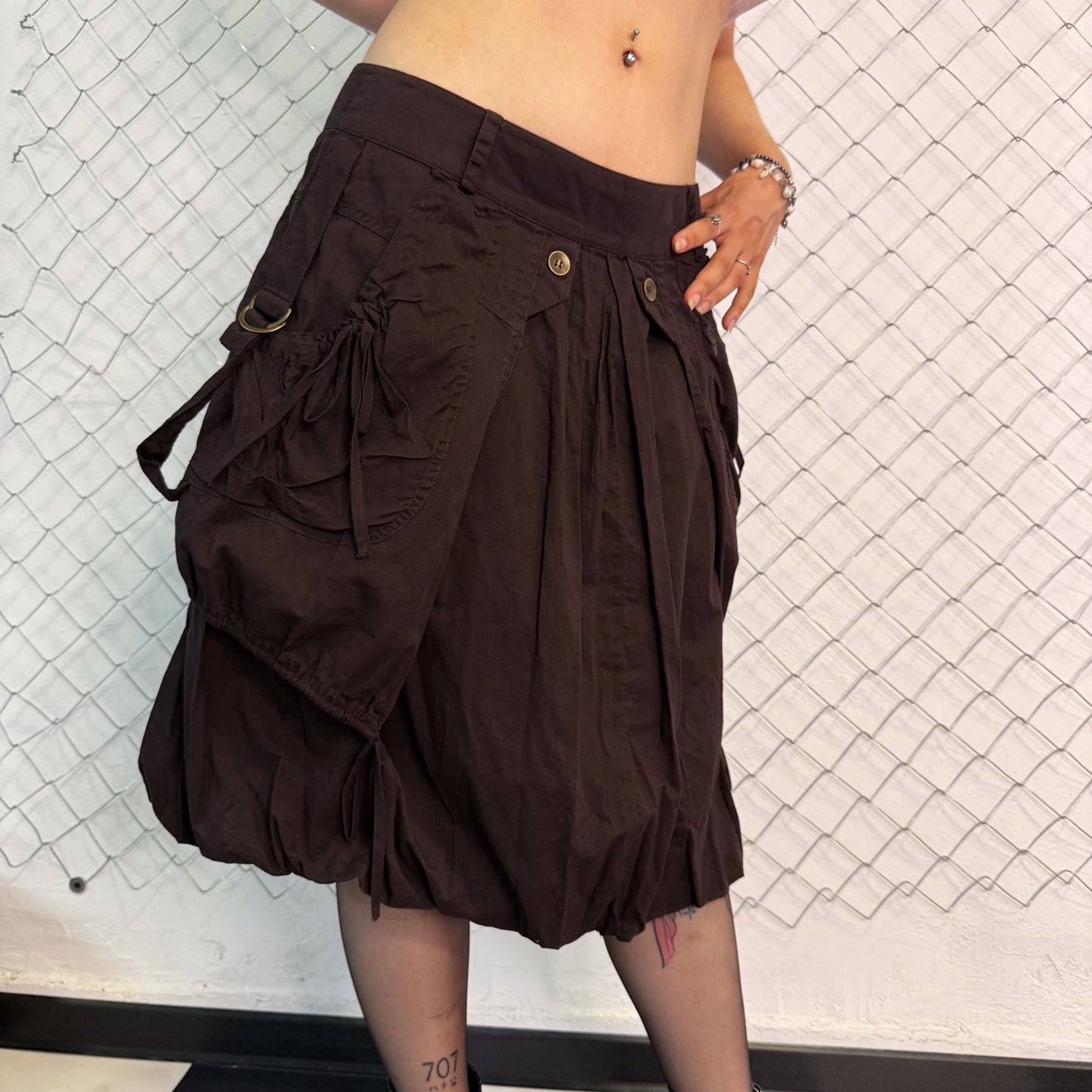 00’s dark brown steampunk style balloon skirt 🌀🐌