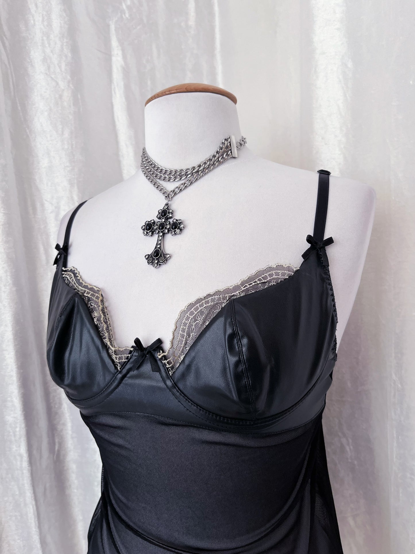 Gothic mesh & faux leather corset top 🎀