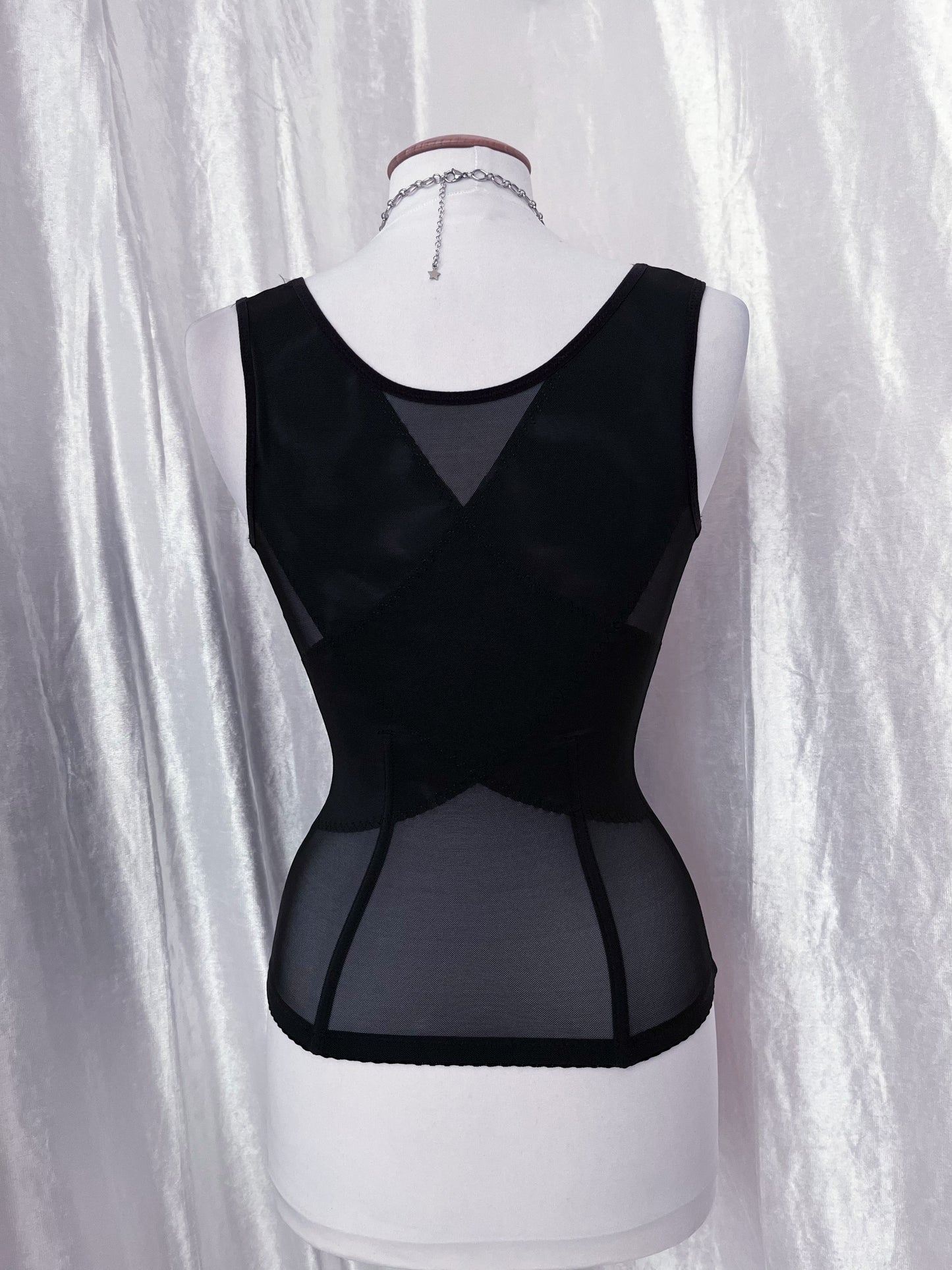 Alternative mesh training corset 🕸️