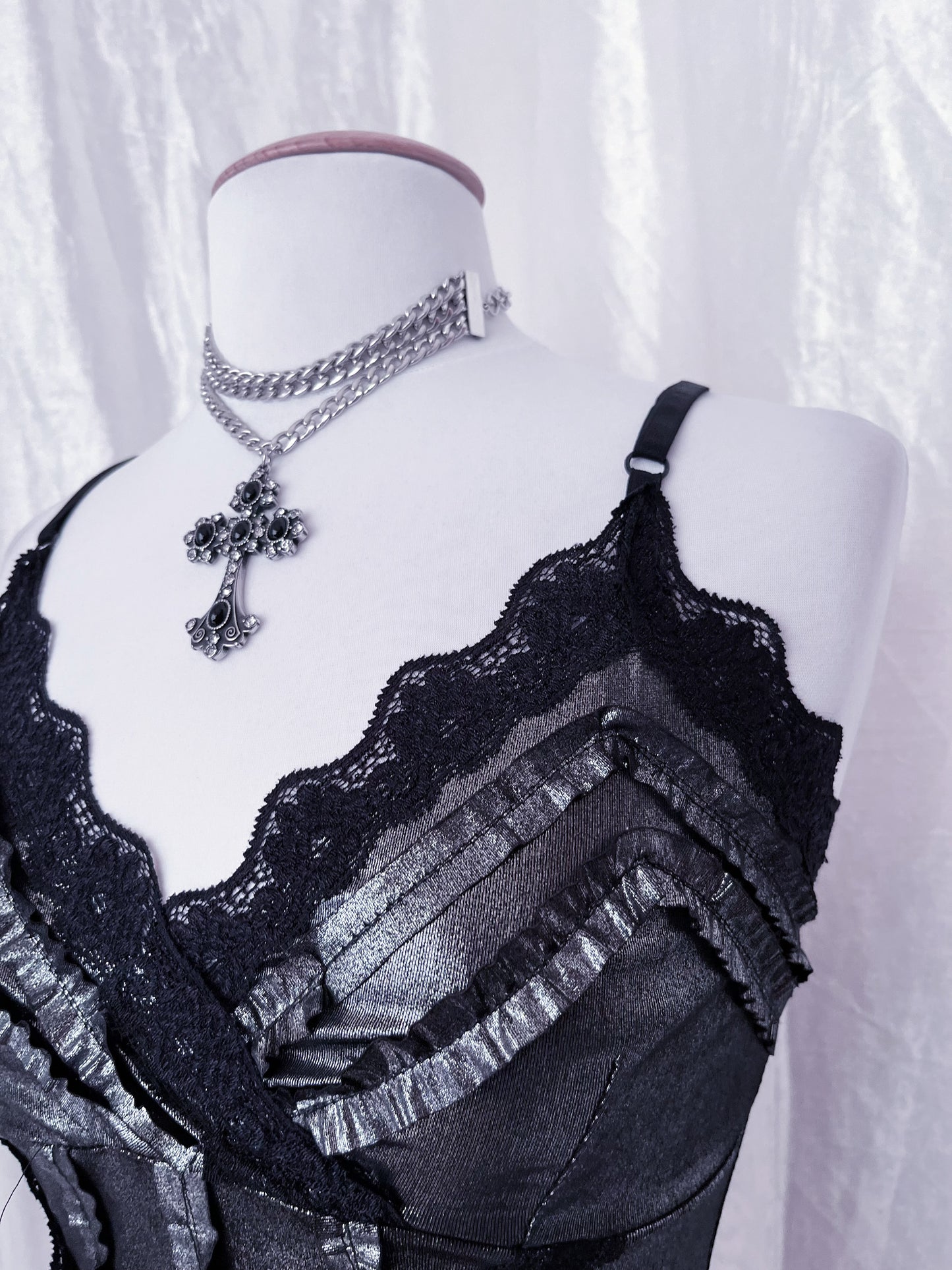 Dark coquette / Gothic silver top 🕸️🩶
