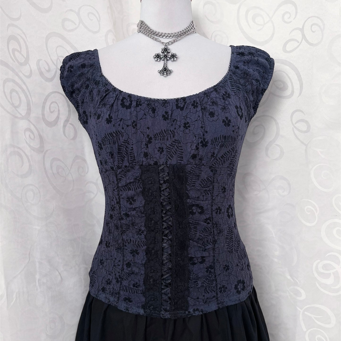 00’s whimsygoth lace-up top 🌀🧚🏻‍♂️