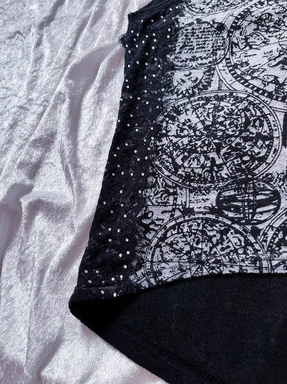 Alternative top with astrology print 🌌