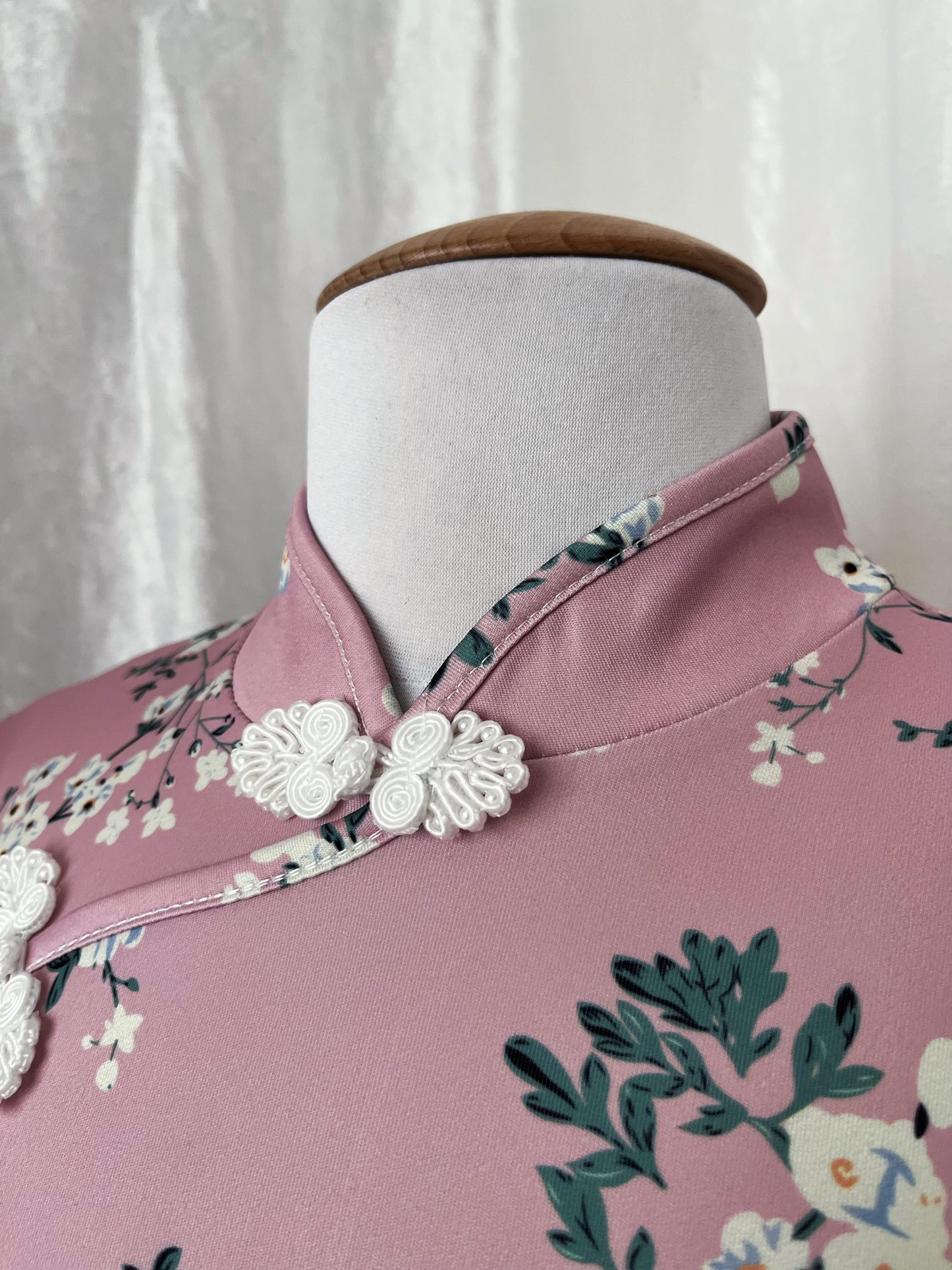 Chinese modern pink Qipao dress 🎀💞