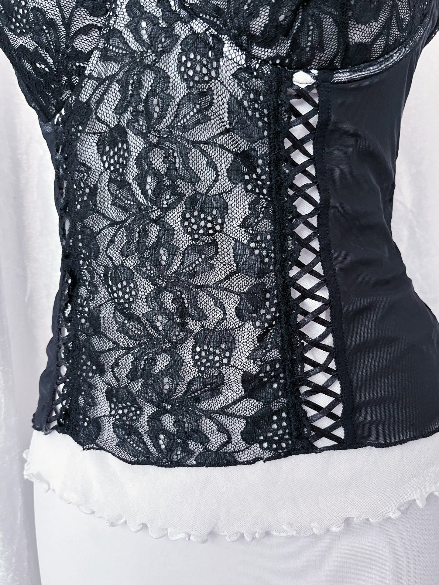 Gothic black & white bustier/corset top 🖤🦷