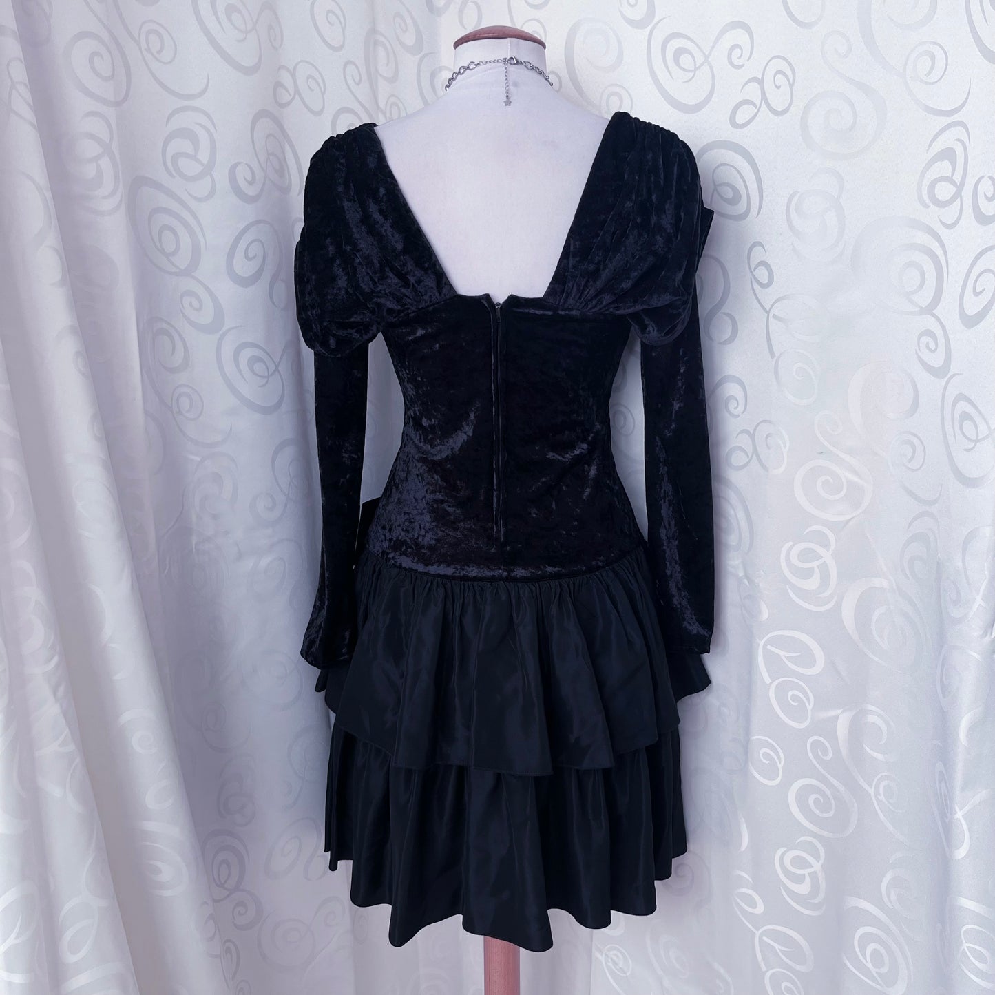 Vintage whimsy ballerina black velvet dress 🗝🔮