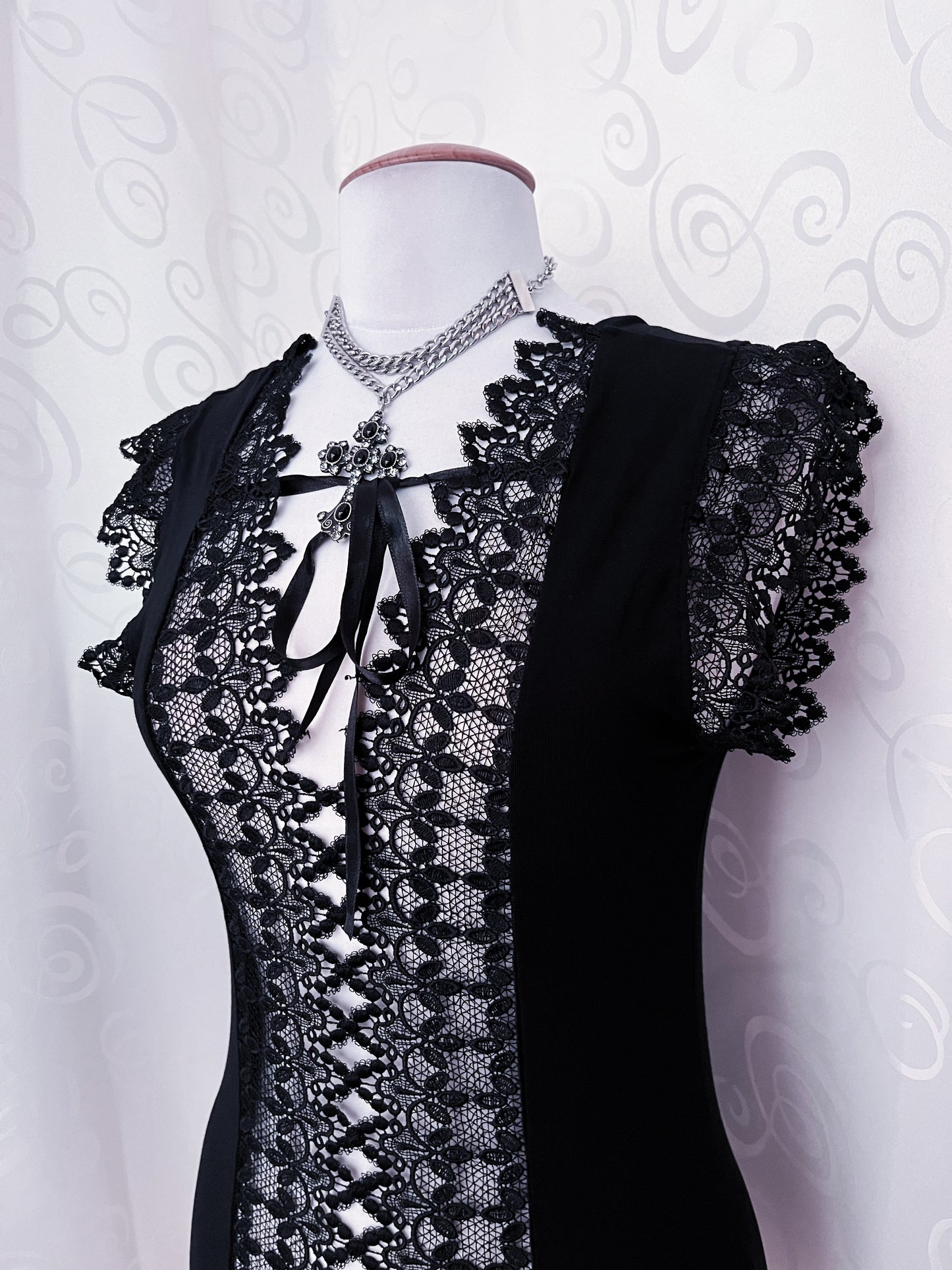 Witchy black top with embroidered cut-out detail 🕷️🕸️