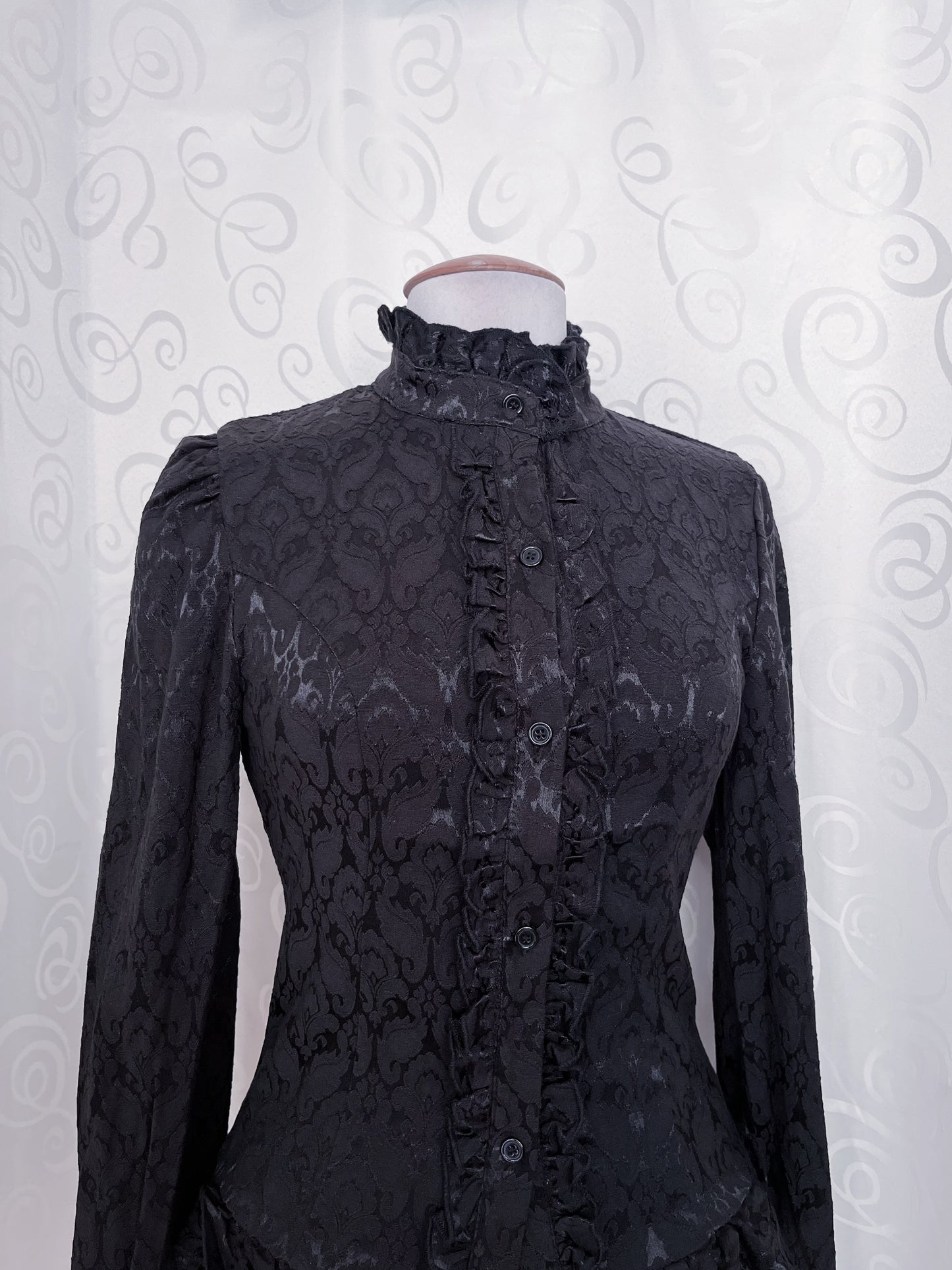 Dracula Gothic victorian style brocade cravat shirt 🖤🦇
