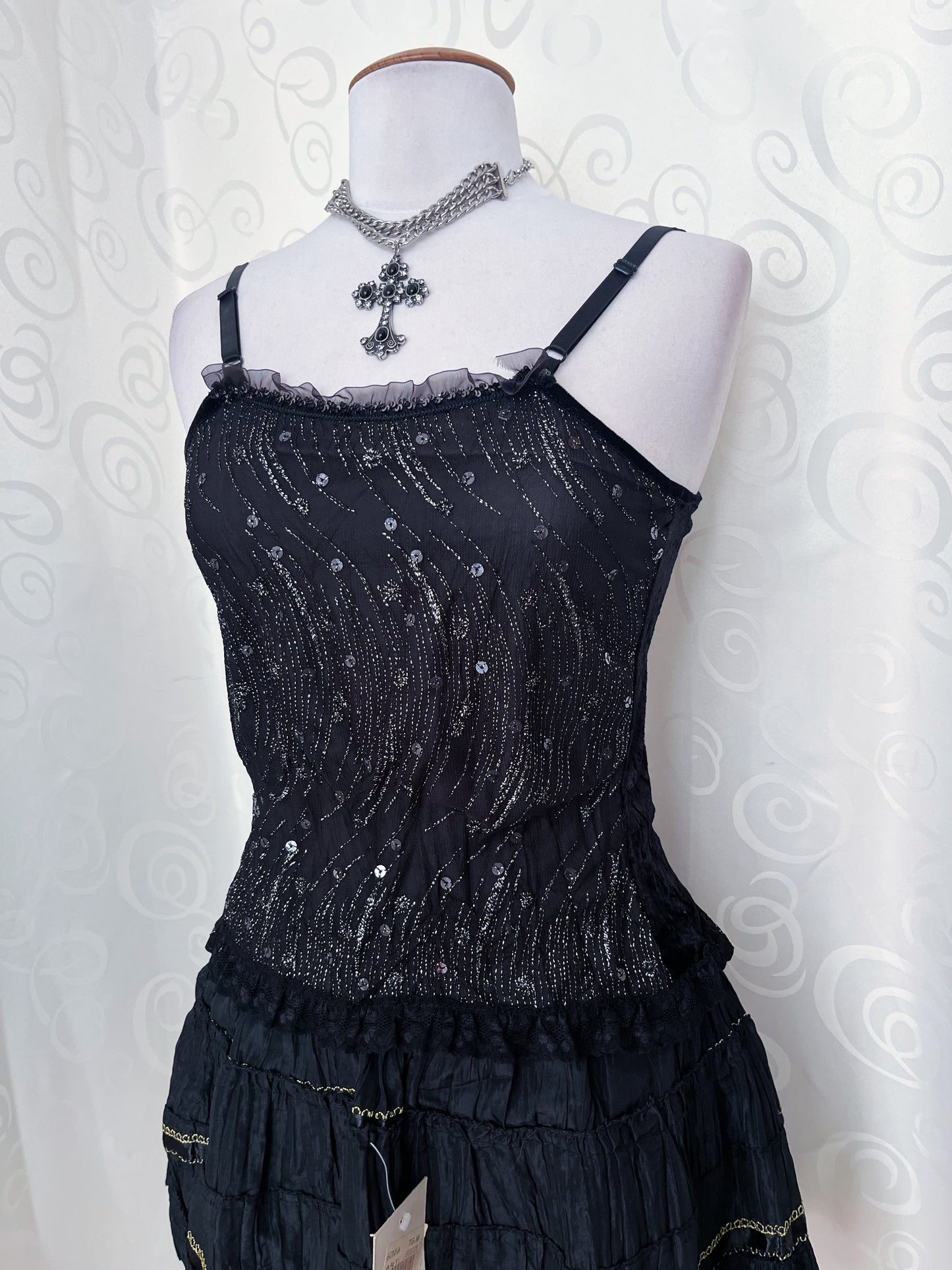 00’s deadstock dark whimsy sequin & velvet top 🌀🦇