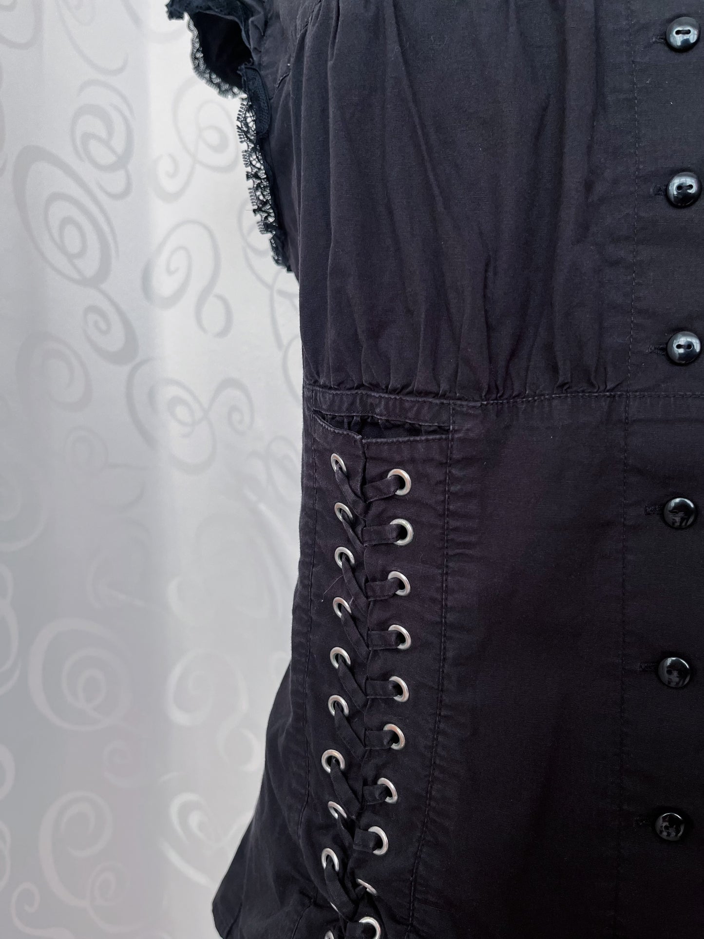 00’s gothic black cotton shirt with lace-up details 🦇🕷️