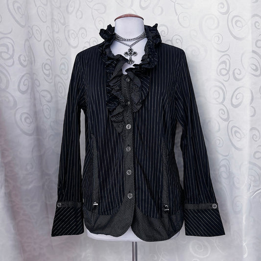 00’s Gothic striped shirt with ruffle details 🖤