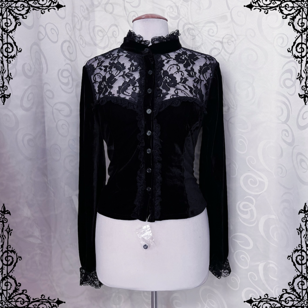 Dracula Gothic victorian style black velvet lace shirt 🖤🦇