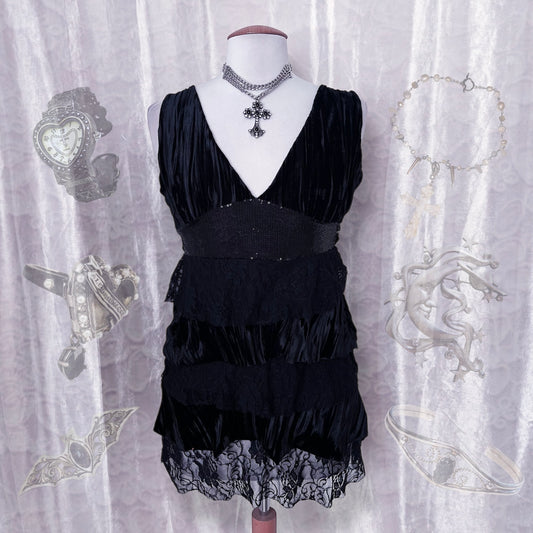 Dark whimsy fairy velvet, lace & sequin top 🧚🏽‍♀️🦇