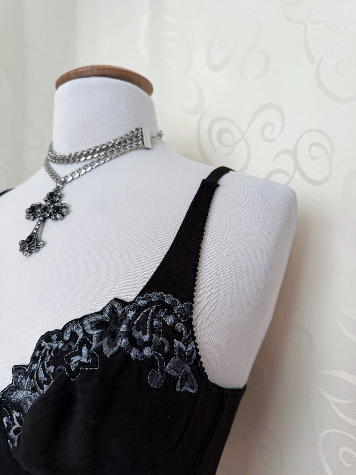Whimsygoth velvet crop corset top with embroidered detail 💙🌀