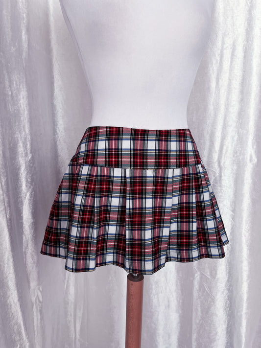 Iconic mini plaid skirt ❤️