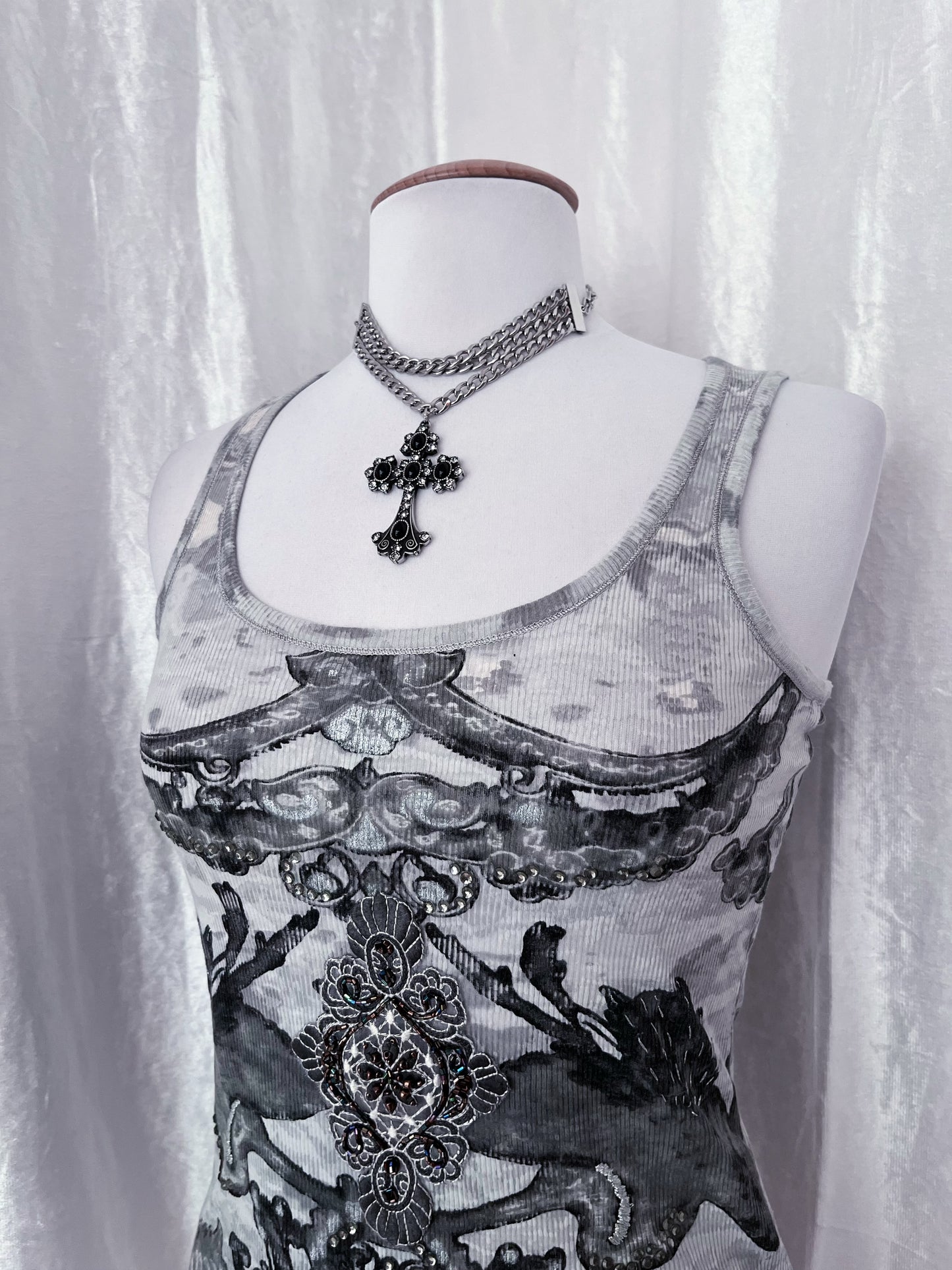 Y2K style graphic & beaded tank top ✨