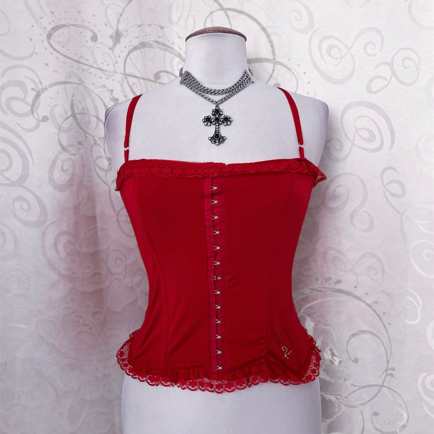 00’s whimsy vampire red corset 🫀