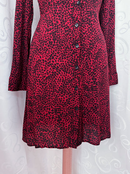 Amazing leopard print burgundy shirt dress 🐆🎸