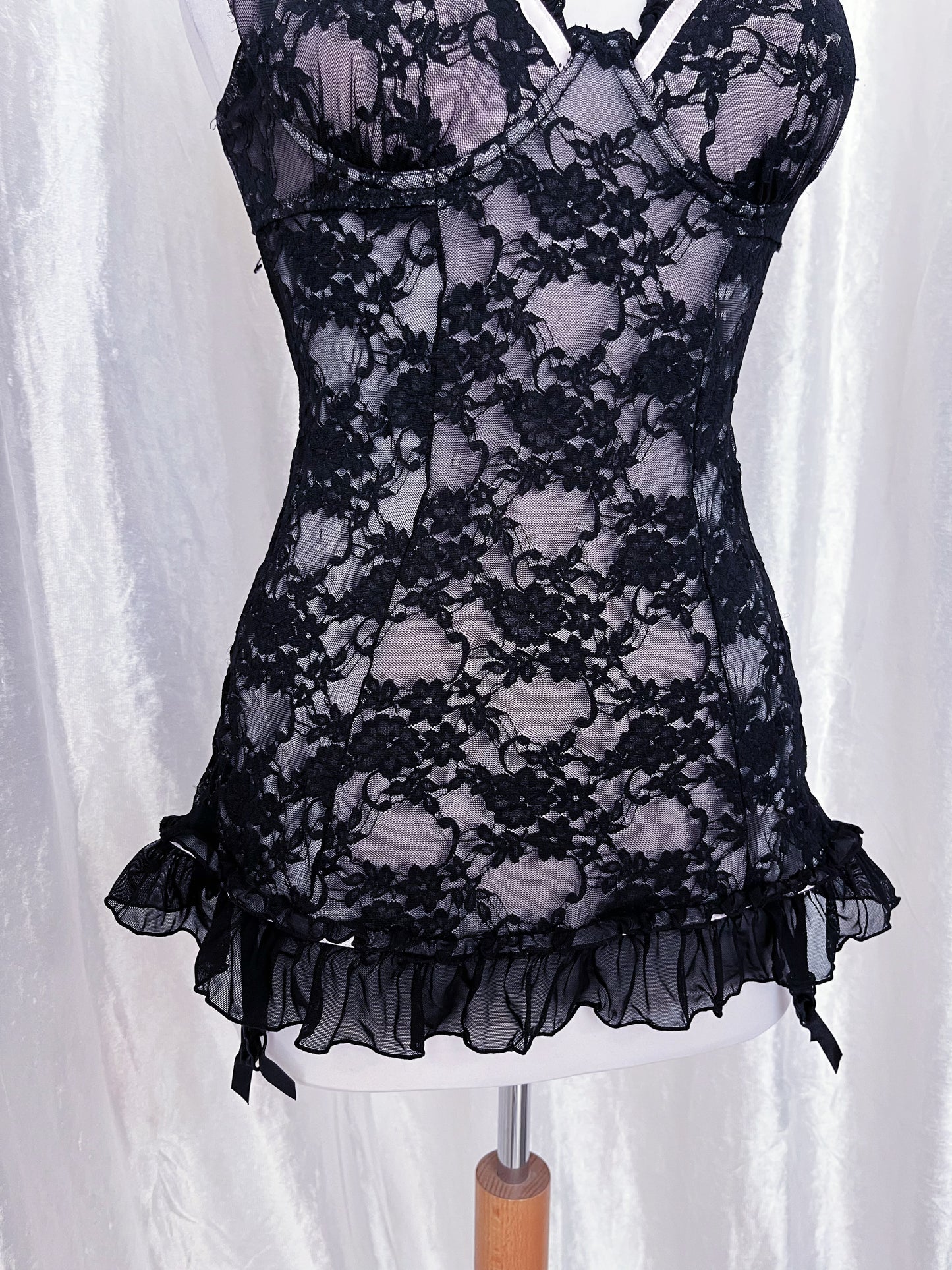 Dark fairy lace babydoll with garter detail 🧚🏽‍♀️
