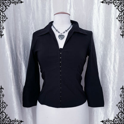 Y2K Alternative black shirt that closes with clasps 🕷️