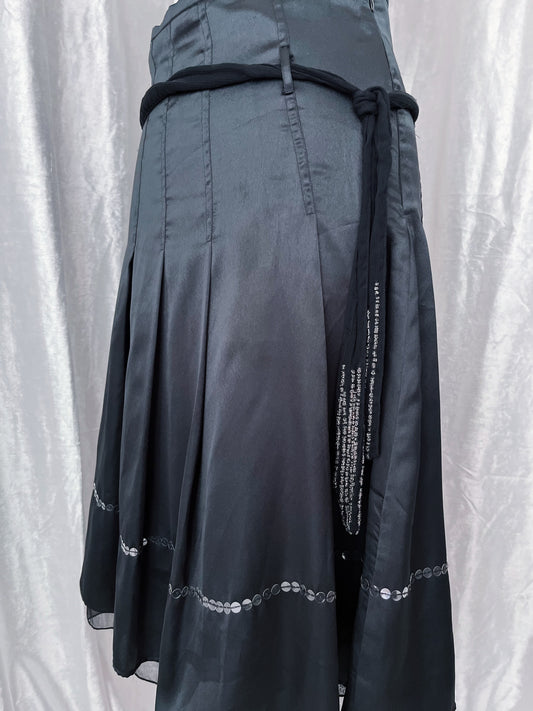 Whimsy black midi skirt with sequin & tulle detail 🕸️
