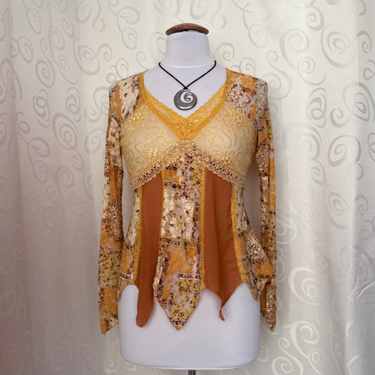 00’s Whimsy fairy pointy lacey top ⭐️☀️
