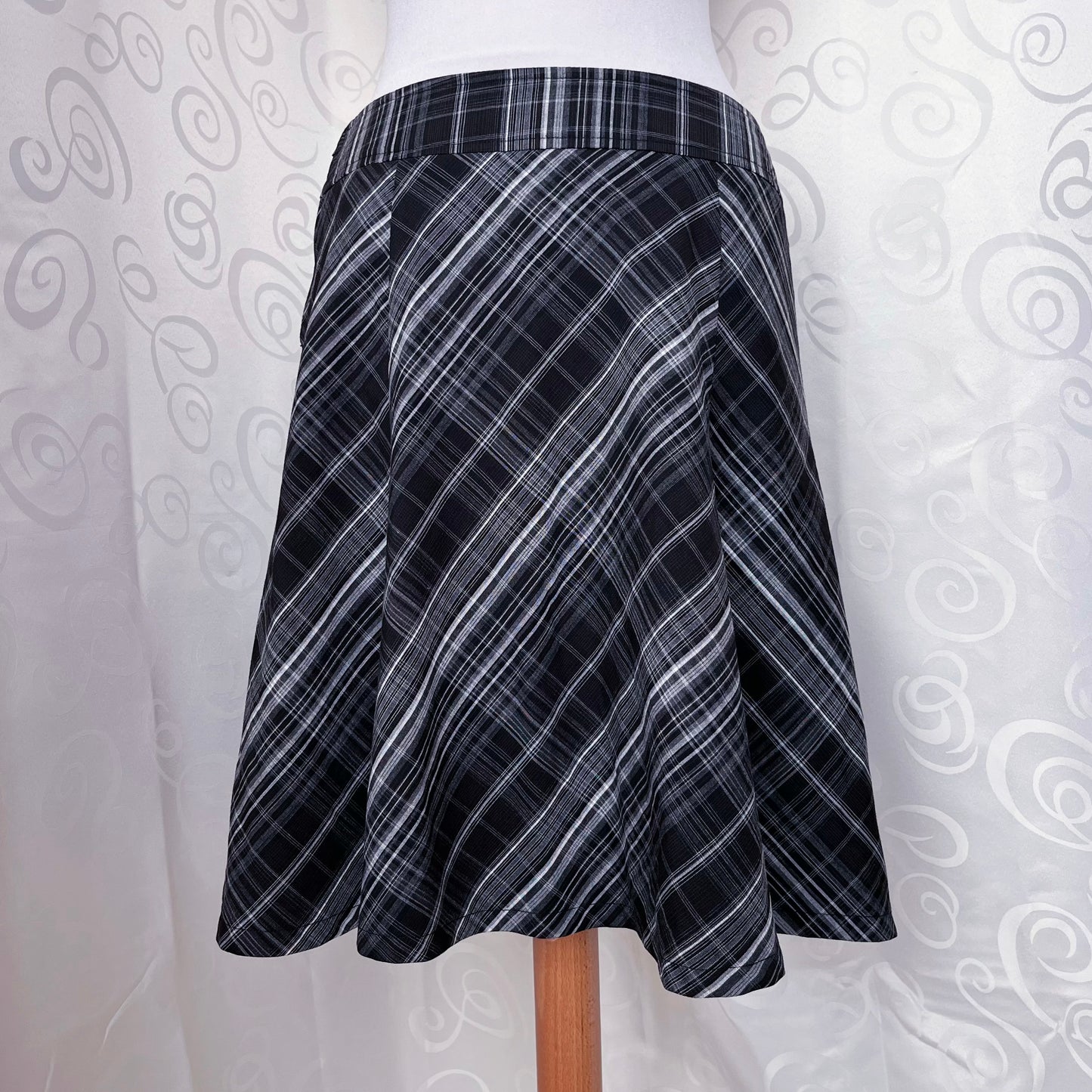 00’s grey tartan skirt 🐭