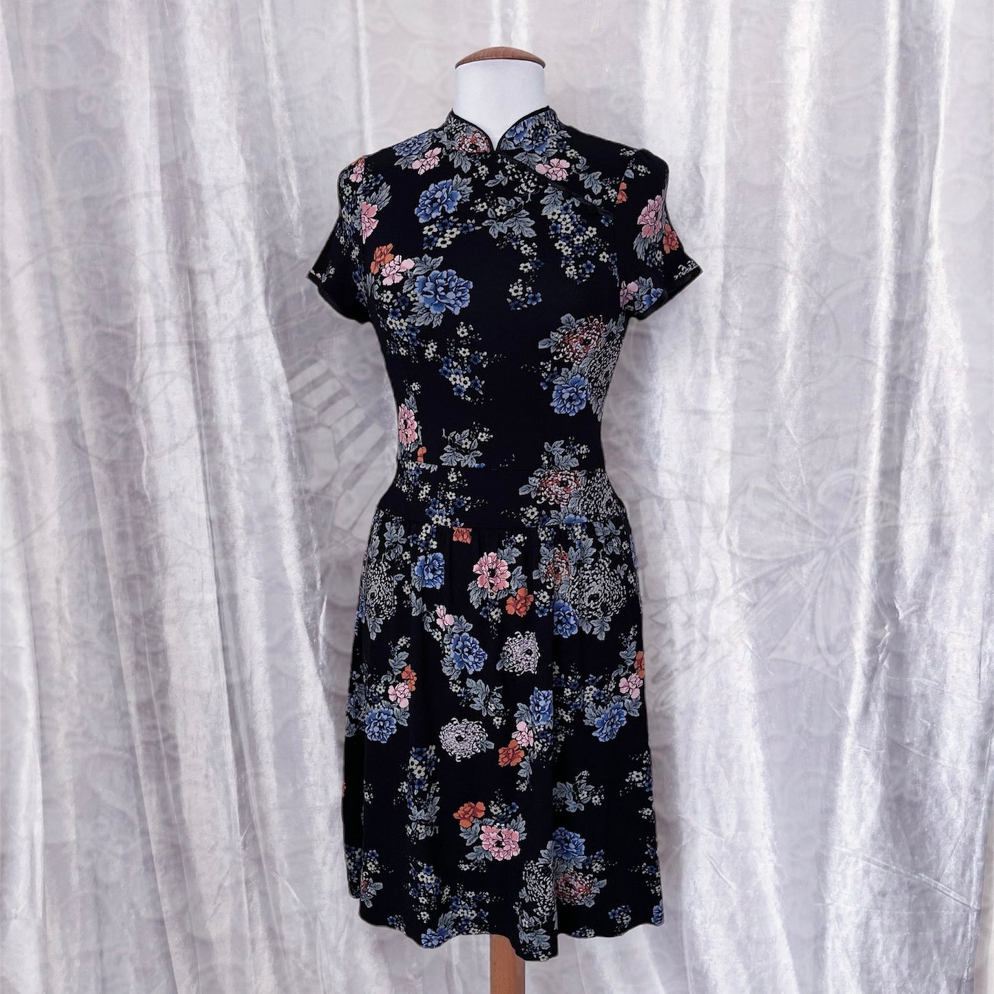 Rare VIVE MARIA Asian qipao style floral dress 🐉