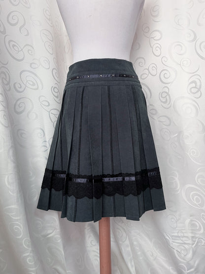 00’s dark coquette grey midi pleated skirt with lace & satin details 🌀🕷️