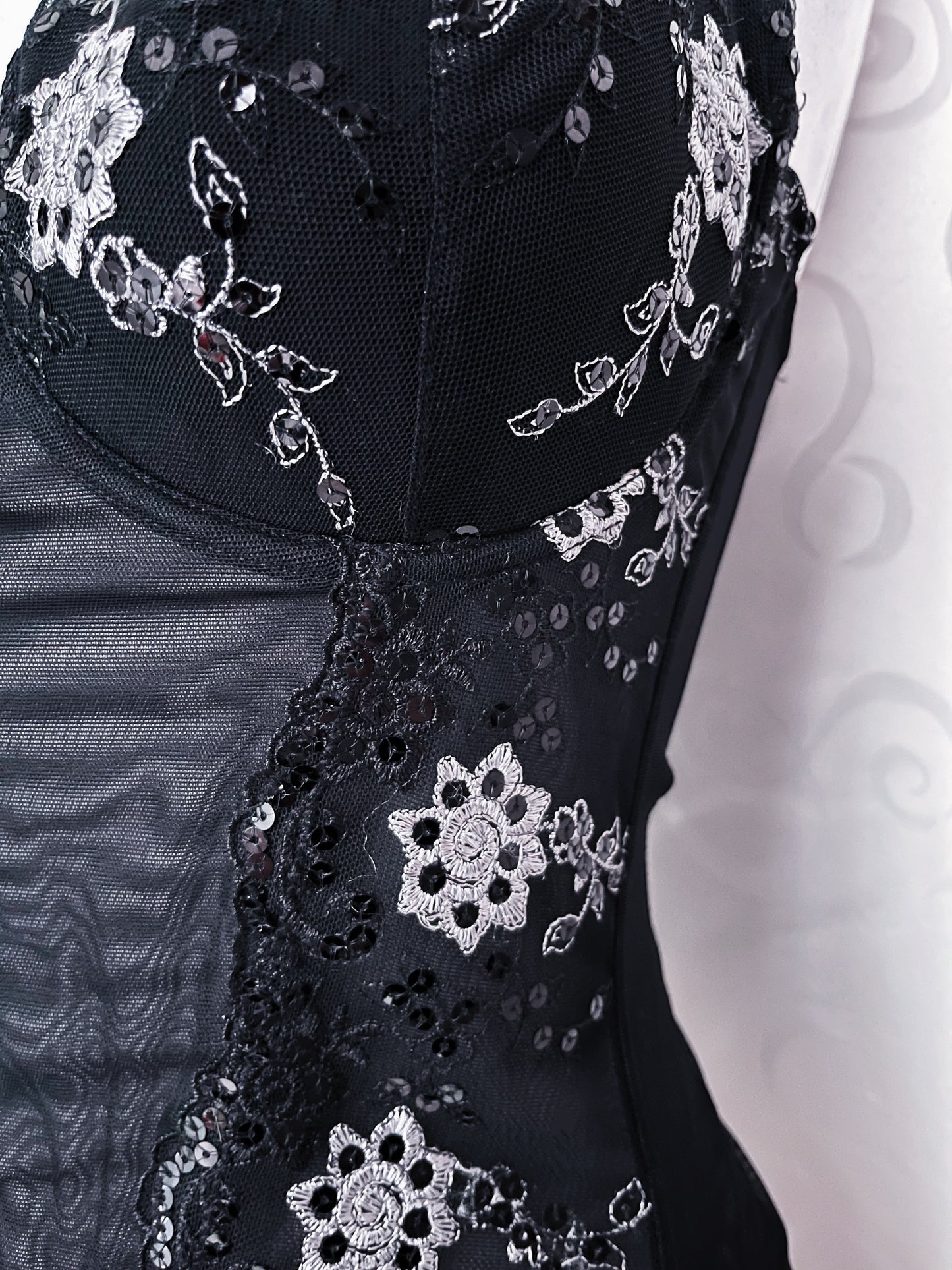 00's fairy black mesh corset with embroidered details 🦷🗝