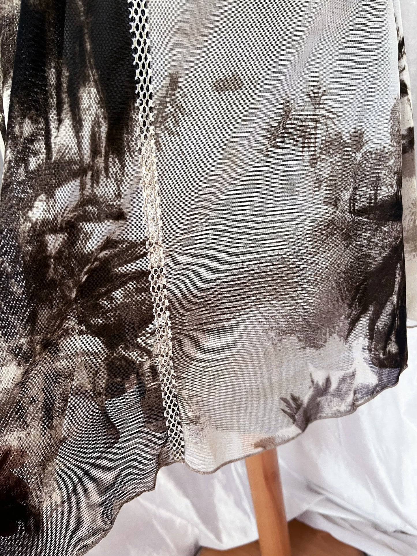 00's iconic mesh printed dress with little pockets on the sides ✨
