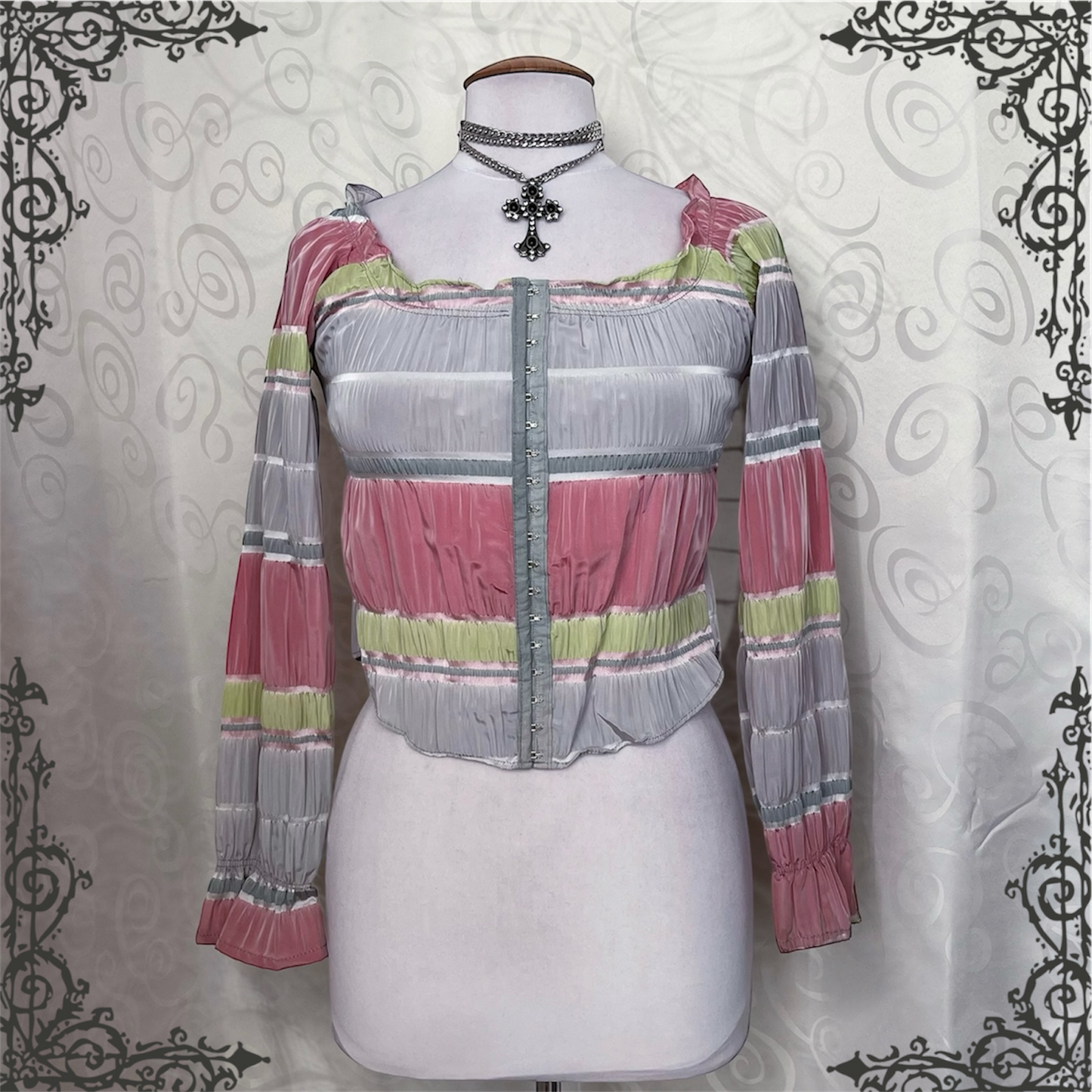 00’s deadstock colorful coquette shirt that closes with metal hooks 💜🌀