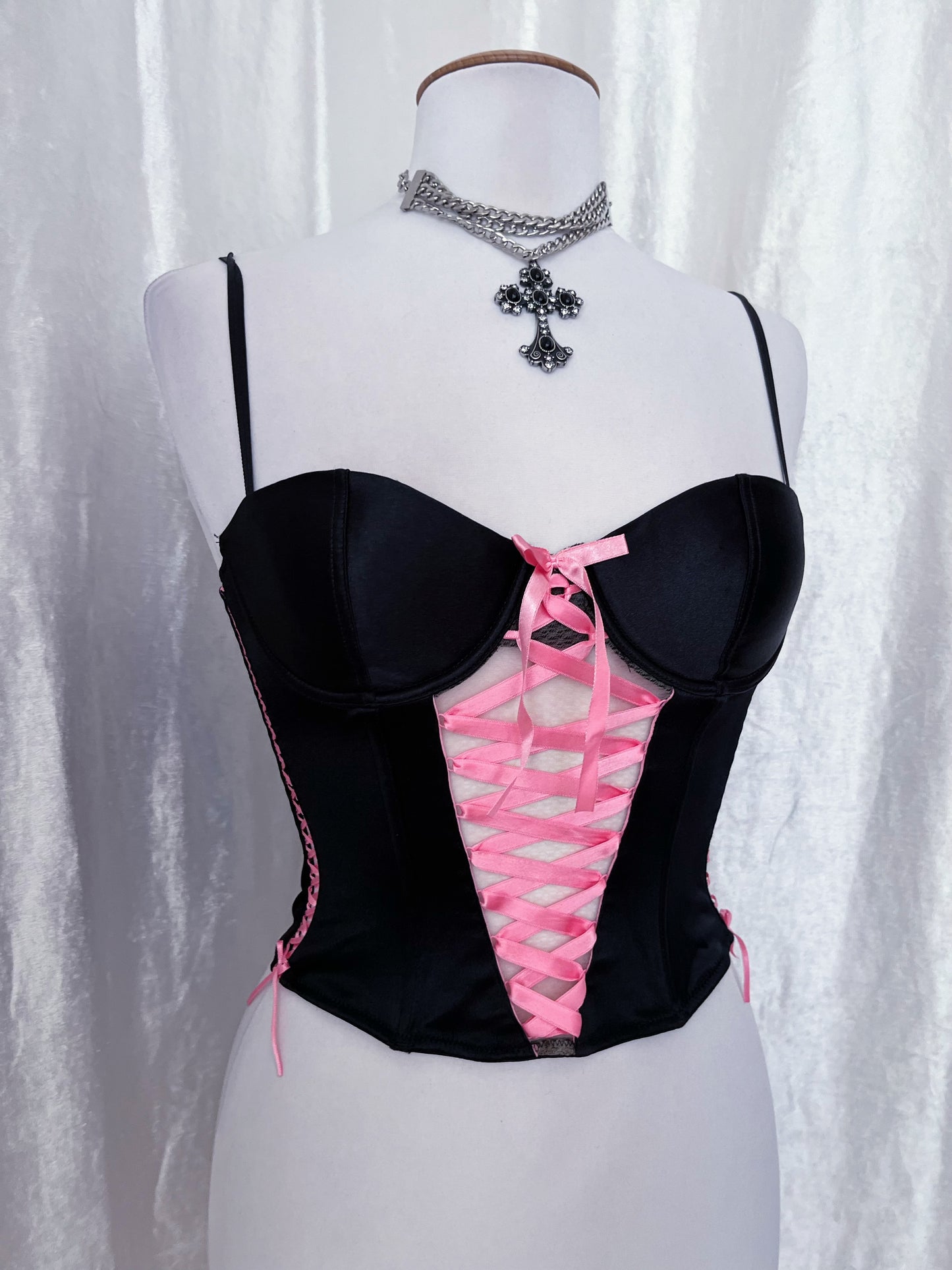 H&M little hot black corset top with lace-up pink bow 🎀