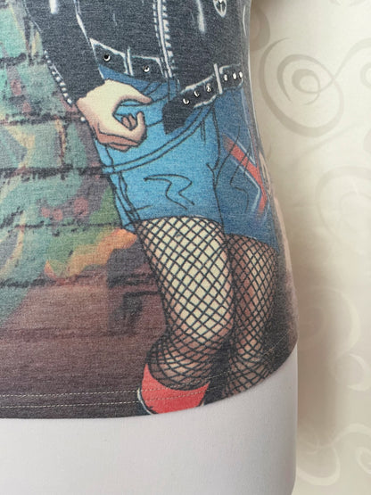 00’s Alt tee with graphic punk girl tee & fishnet sleeves 🦇🎸