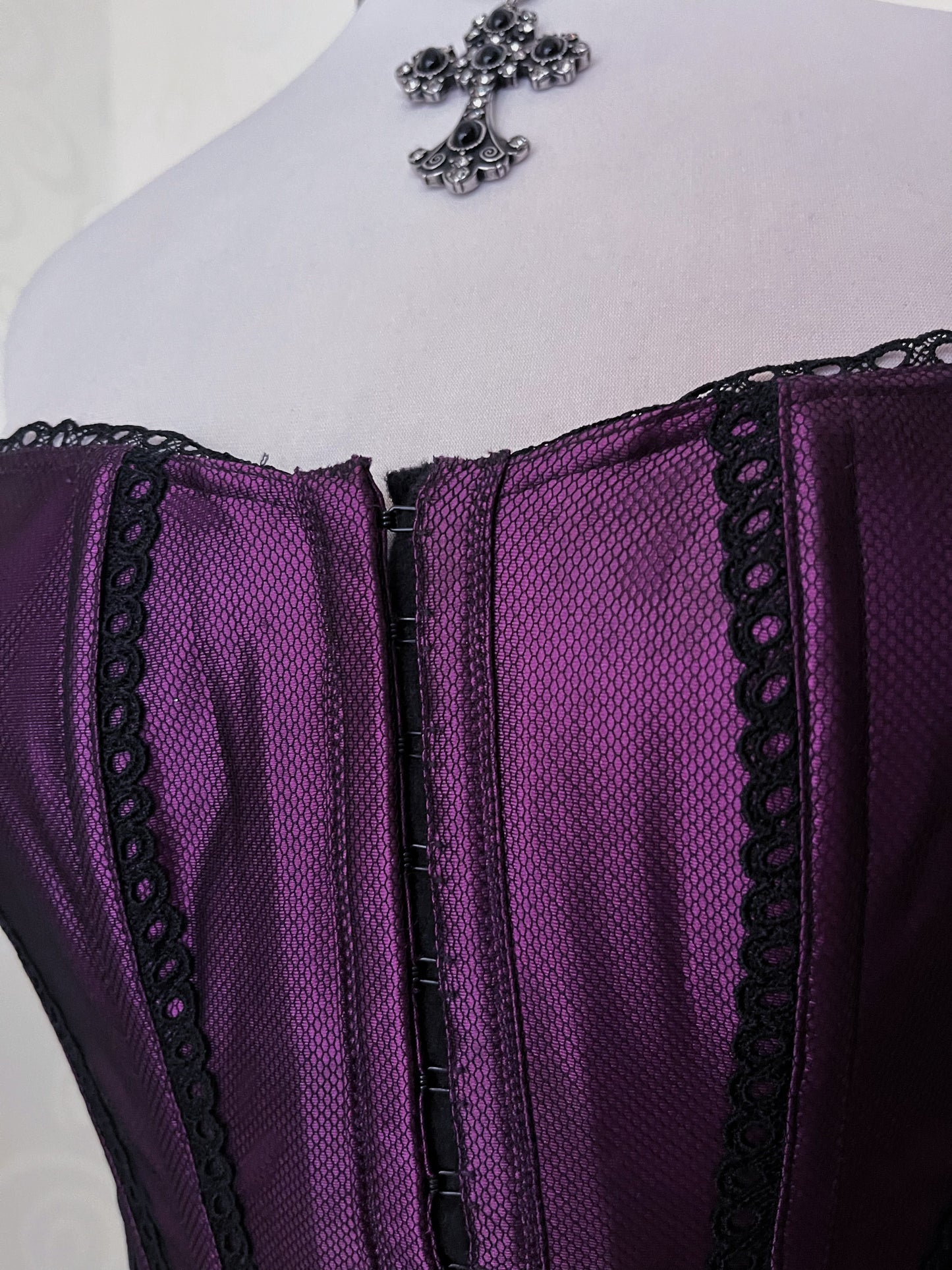 Whimsygoth deep purple boned corset 💜🌀