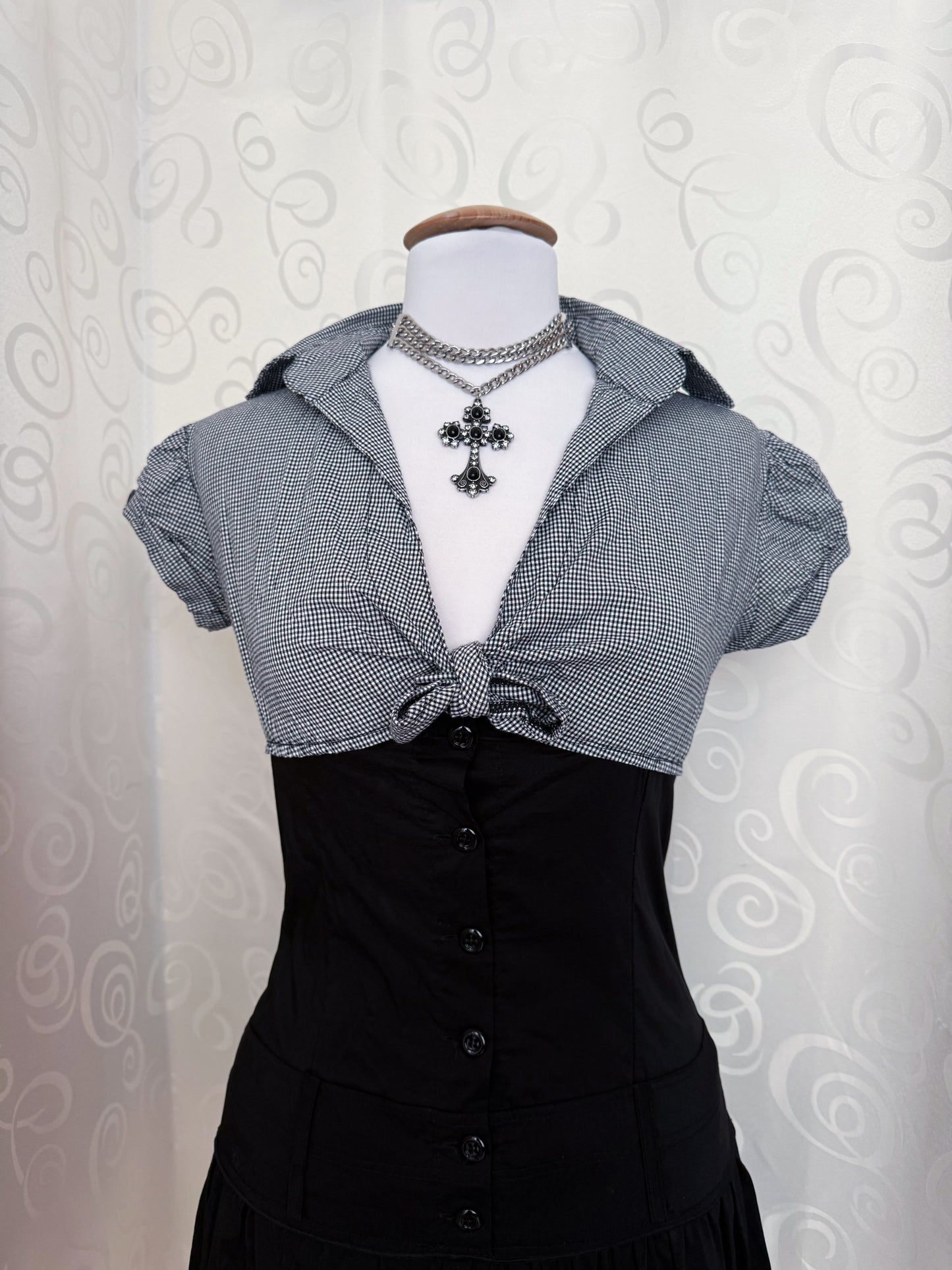 00’s Horror Protagonist/Dark Coquette cotton black & plaid dress 📷🎞️