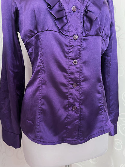 Gothic/Jirai Kei victorian style ruffle satin purple shirt 💜🕷️