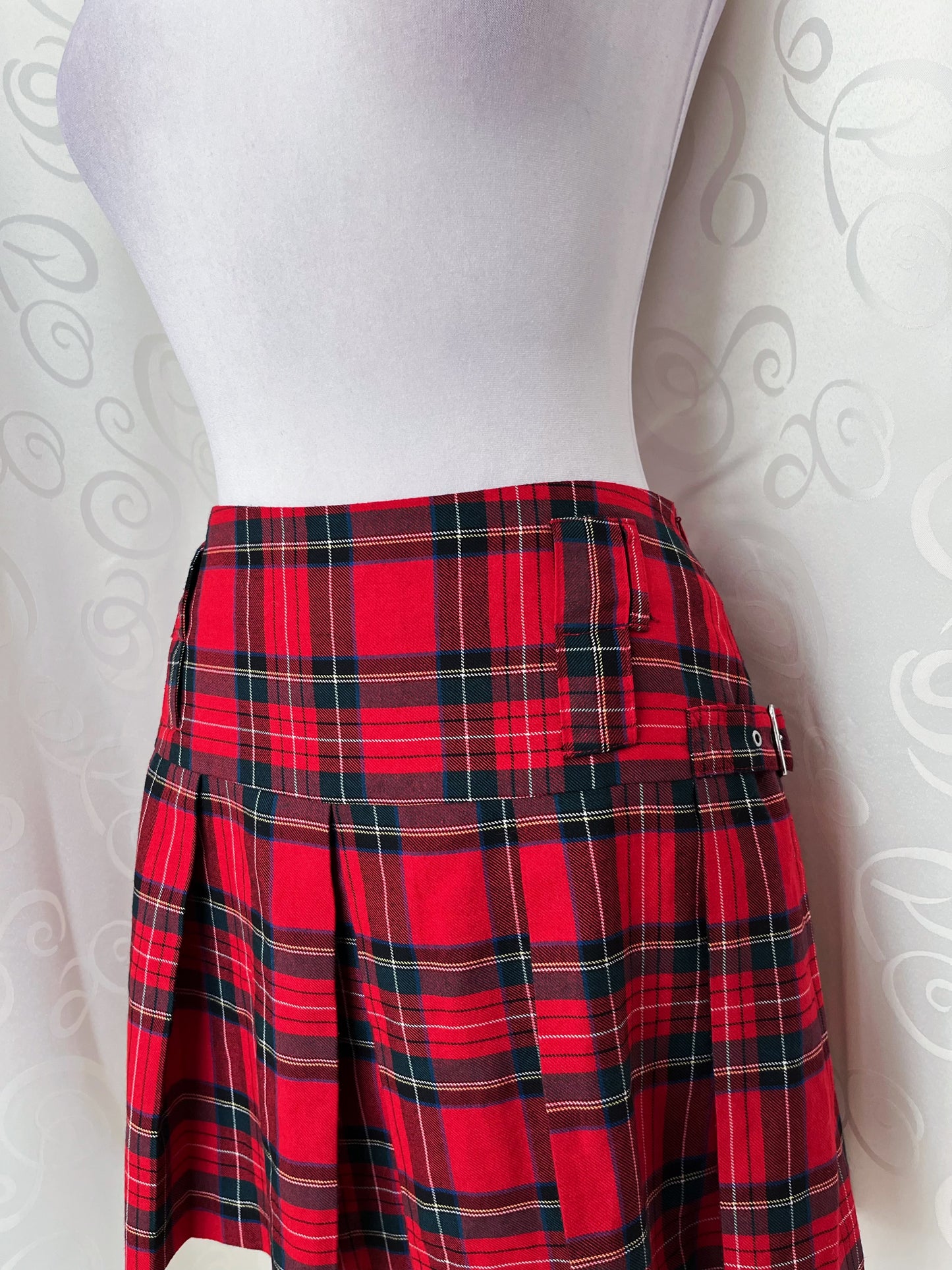 Emo/Alt checked tartan red skirt ❤️
