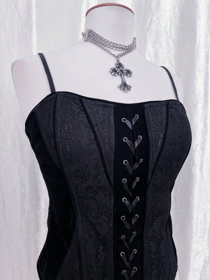 Gothic corset with velvet & lace-up detail 🦇