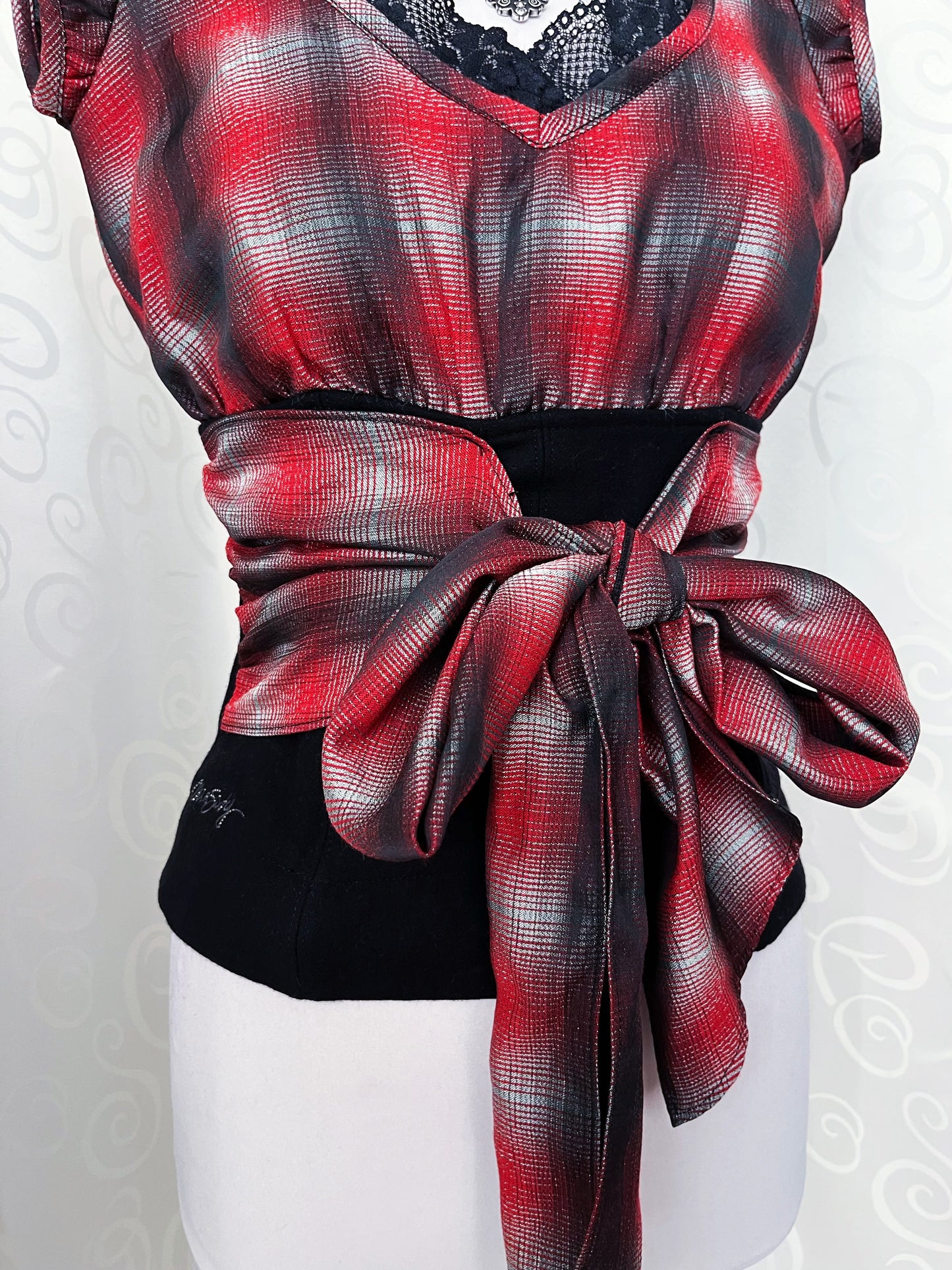 MISS SIXTY 00’s tartan boned top with big bow detail 🖤❤️