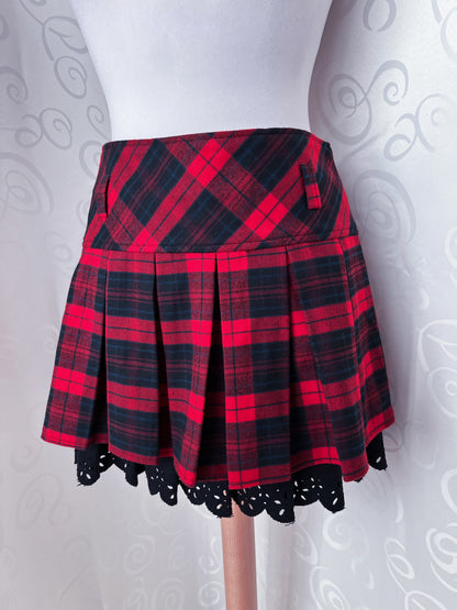 00’s plaid tartan red skirt with lining ❤️🫀